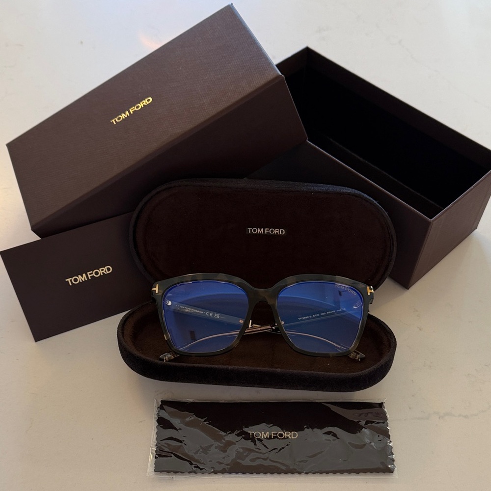 Tom Ford Glasses FT5892-B 005 56 16